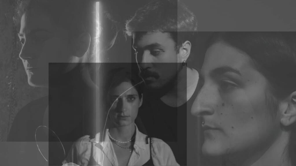 Η παράσταση με τίτλο «Ξημερώνει χωρίς…», η οποία γεννήθηκε από επτά νέους και ταλαντούχους καλλιτέχνες.